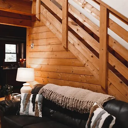 Wolf Creek Cabin At 36 North - Hot Tub
